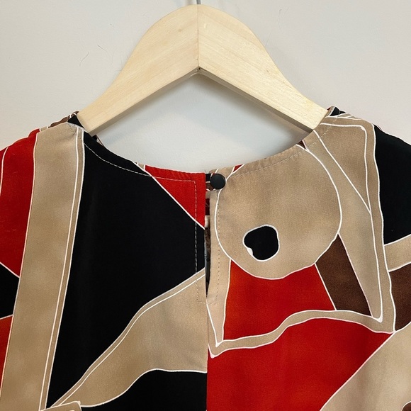 ABSTRACT Vintage Blouse Short Sleeves Black Red Tan Size Large Retro Print - Picture 7 of 10